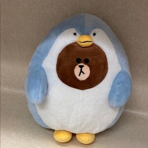 Gund Pengo and brown bear